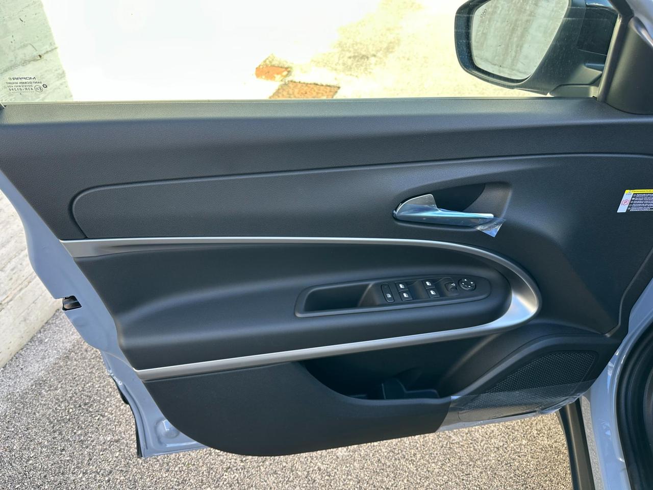 Jeep Avenger 1.2 turbo e-hybrid mhev Summit fwd 110cv edct6