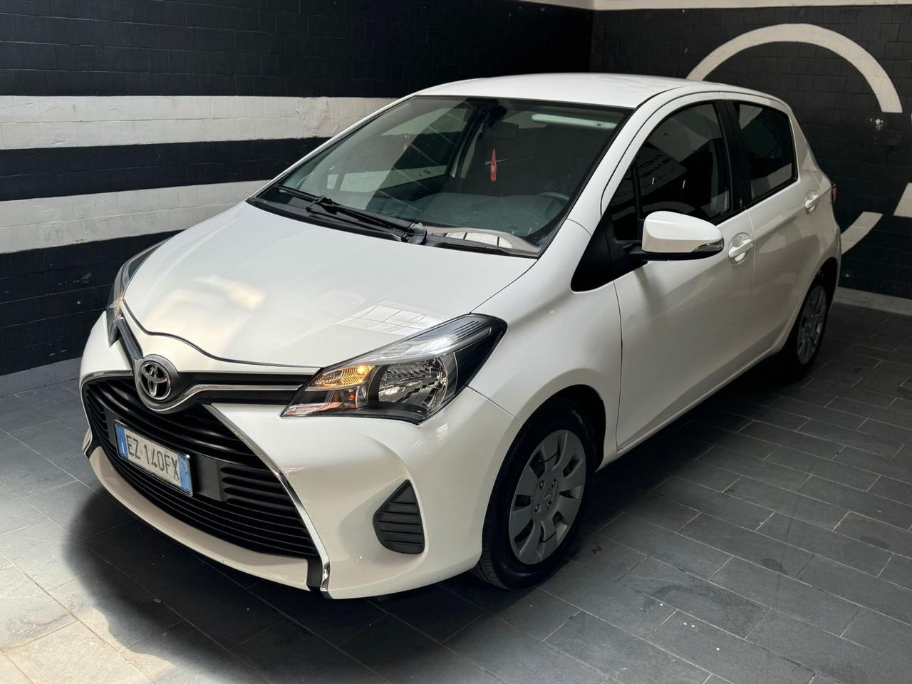 Toyota Yaris 1.0 5 porte Lounge