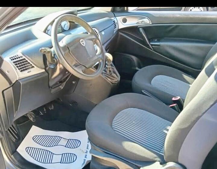Lancia Ypsilon 1.2 km 121 Mila.