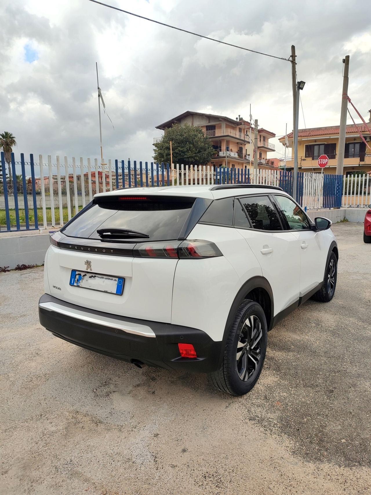 Peugeot 2008 PureTech 100 S&S Allure