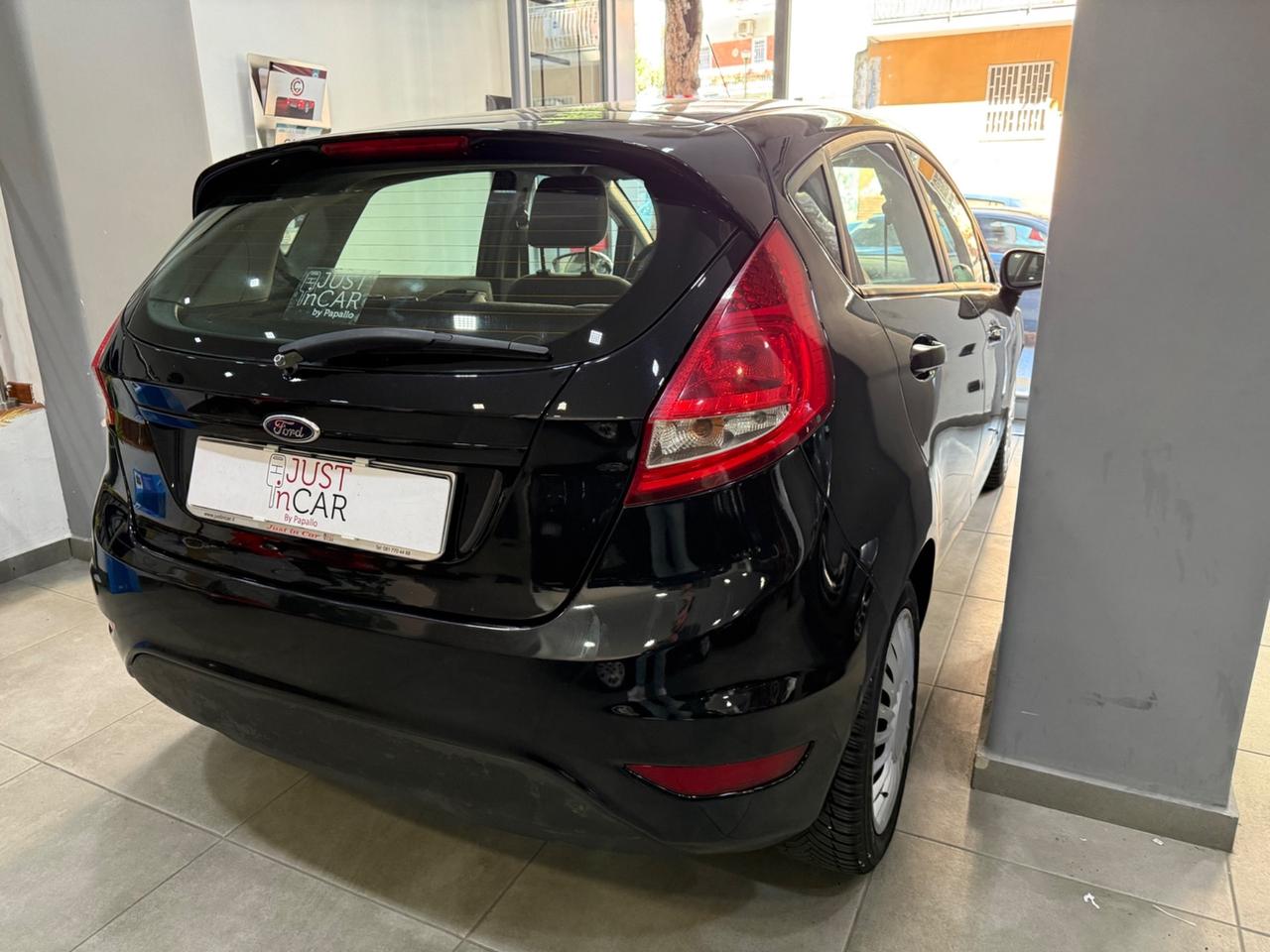 Ford Fiesta 1.2 82 CV (GPL) 5 porte Titanium 2012