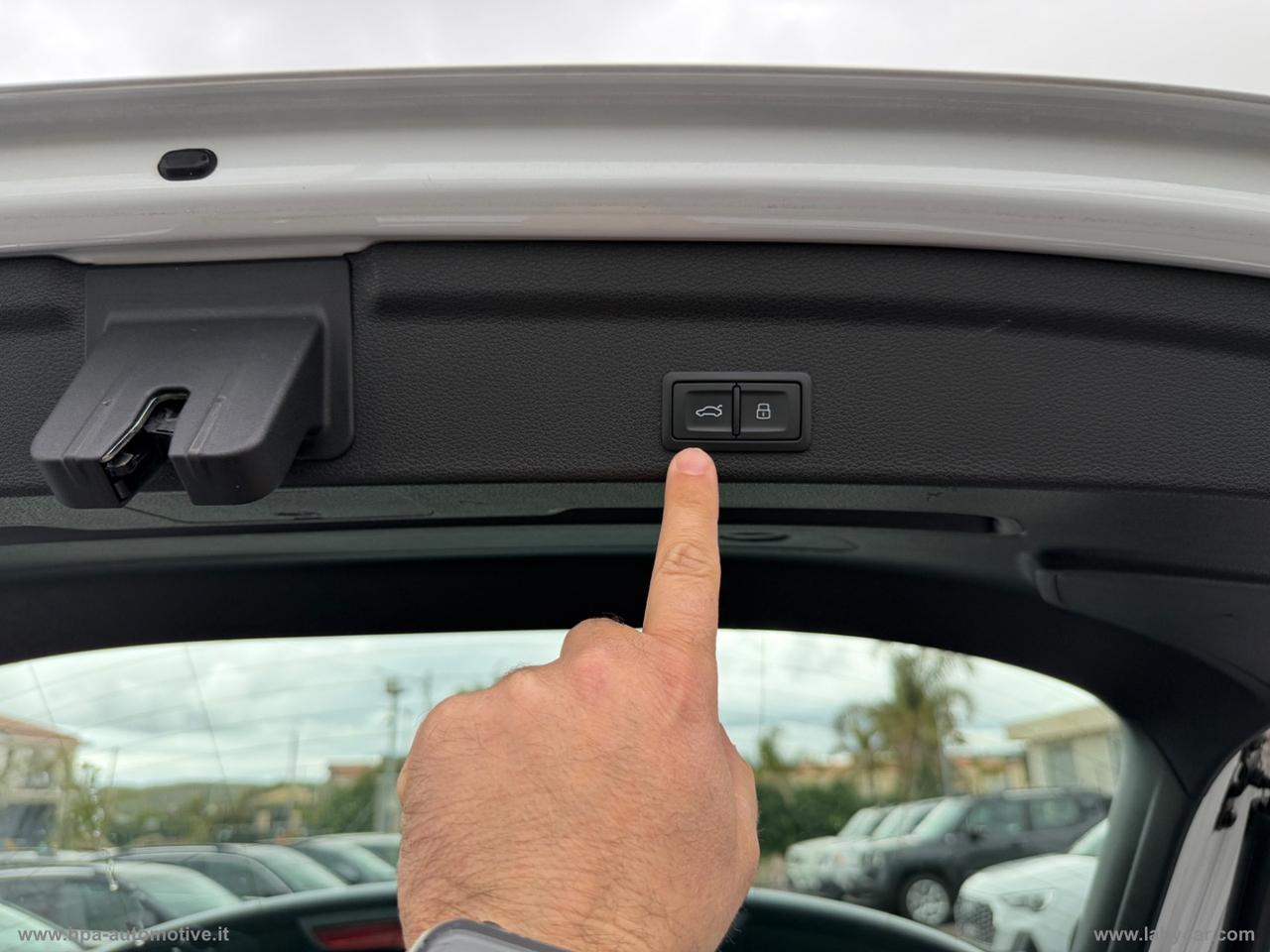 AUDI Q3 SPORTBACK 2.0TDI S-LINE LED RETROCAMERA 360 SONOS