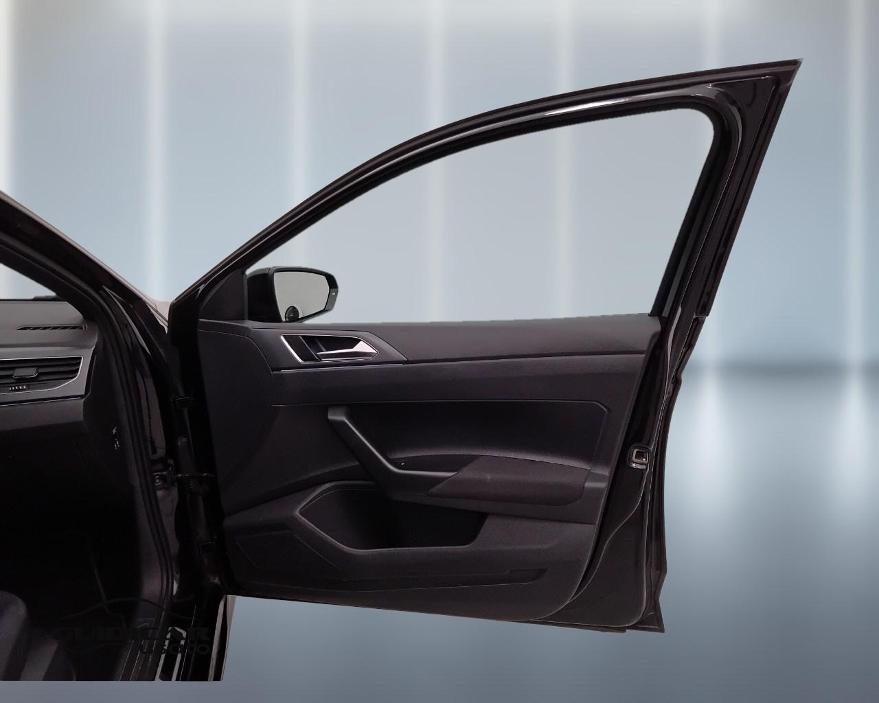 VOLKSWAGEN Polo VI 2022 - Polo 1.0 tsi R-Line 95cv