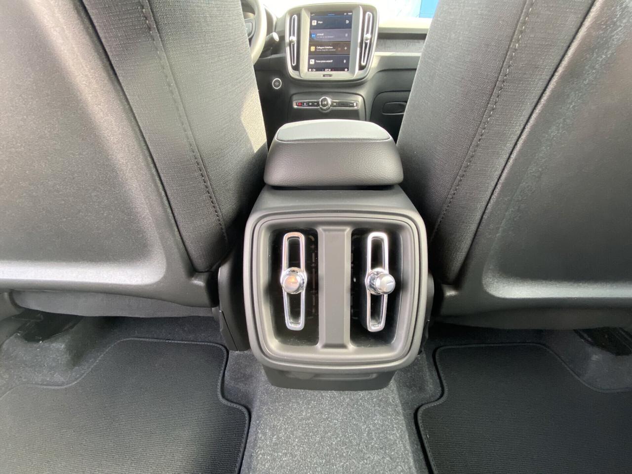 Volvo XC40 B3 (Benzina/Hybrid) Autom. Essential