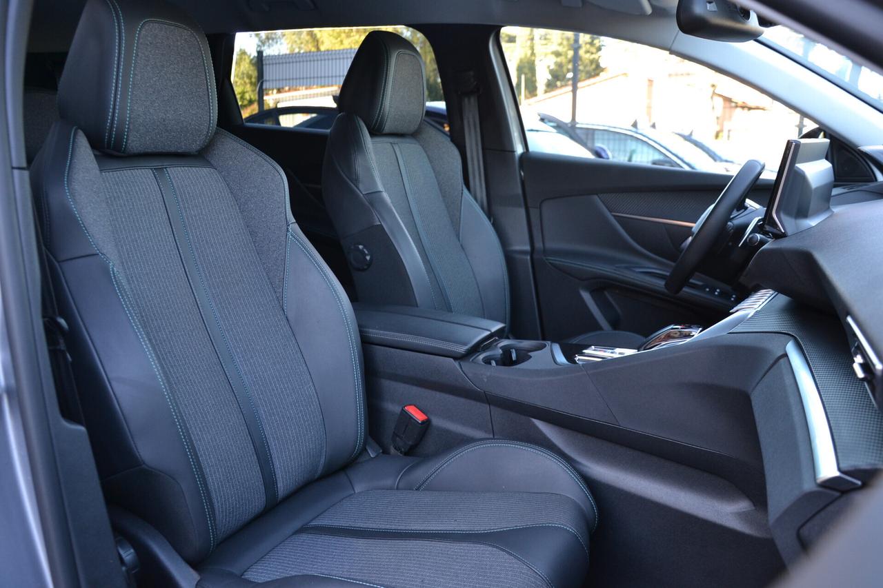 Peugeot 5008 1.5 HDi 130CV 7POSTI AUT.+NAV+LED+RCAM+PELLE+PDC