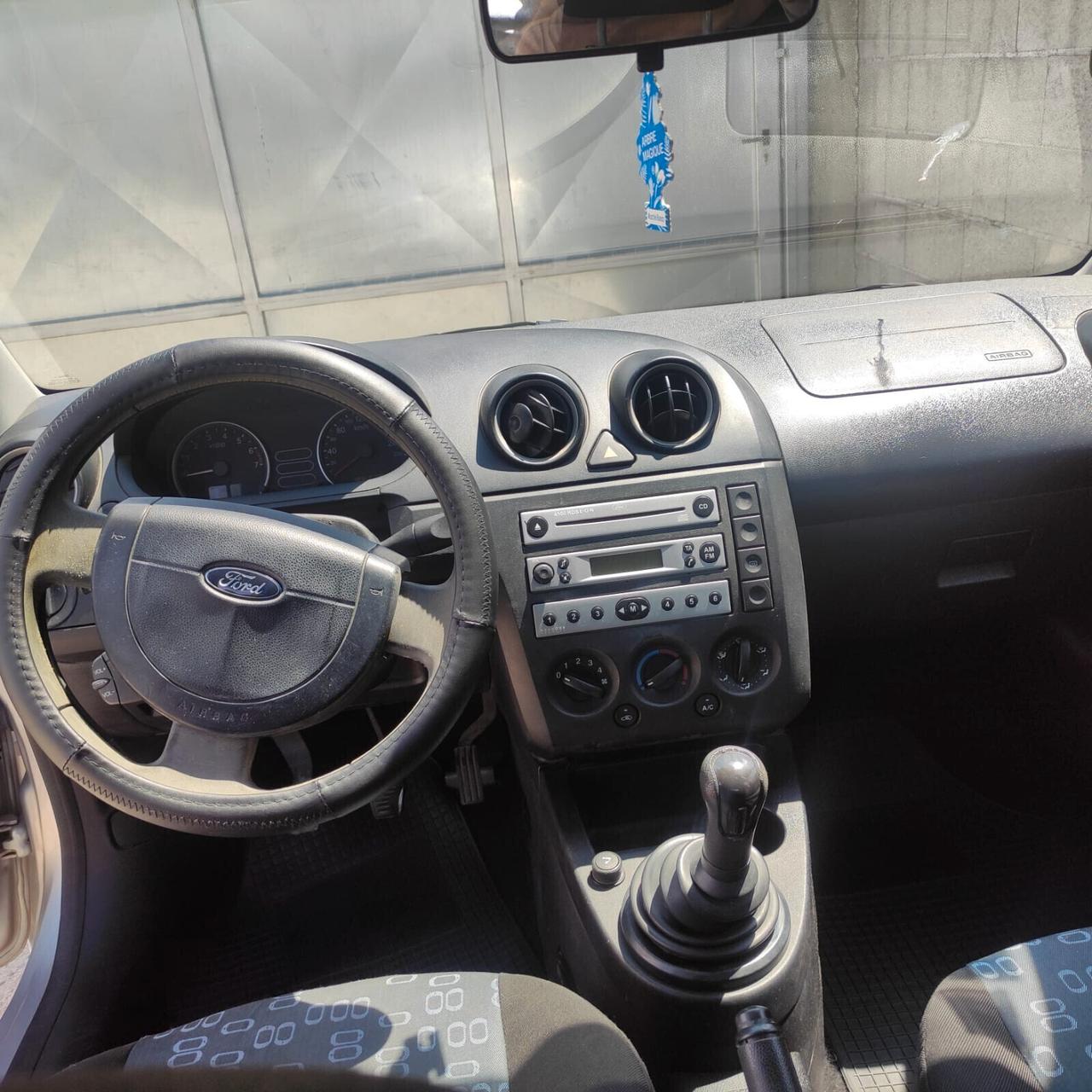 Ford Fiesta 1.2 16V 5p. Ghia