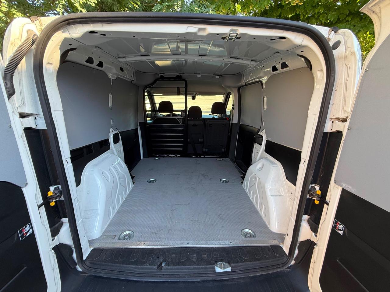 Fiat Doblò 1.6 MJT TRE POSTI DIST. FATTA
