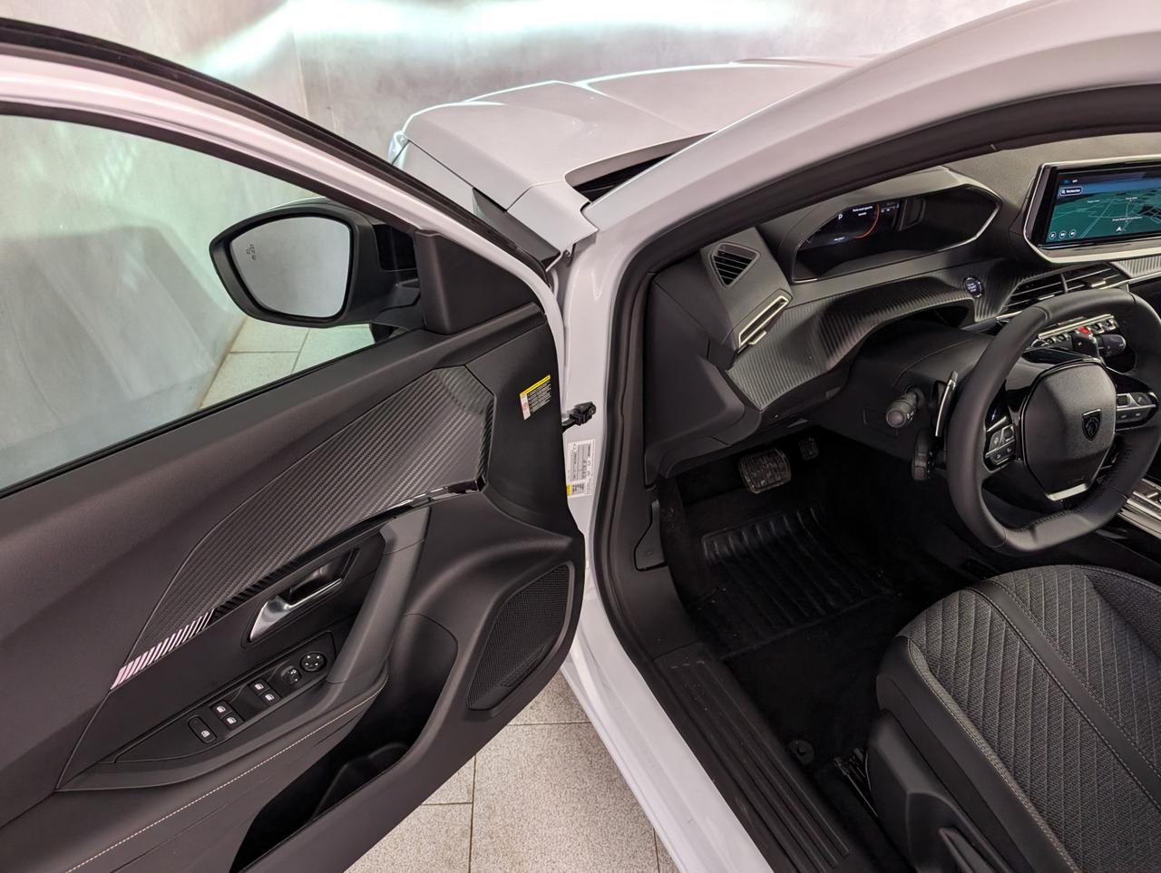 Peugeot 2008 1.2 Hybrid 145cv e-dcs6 Allure