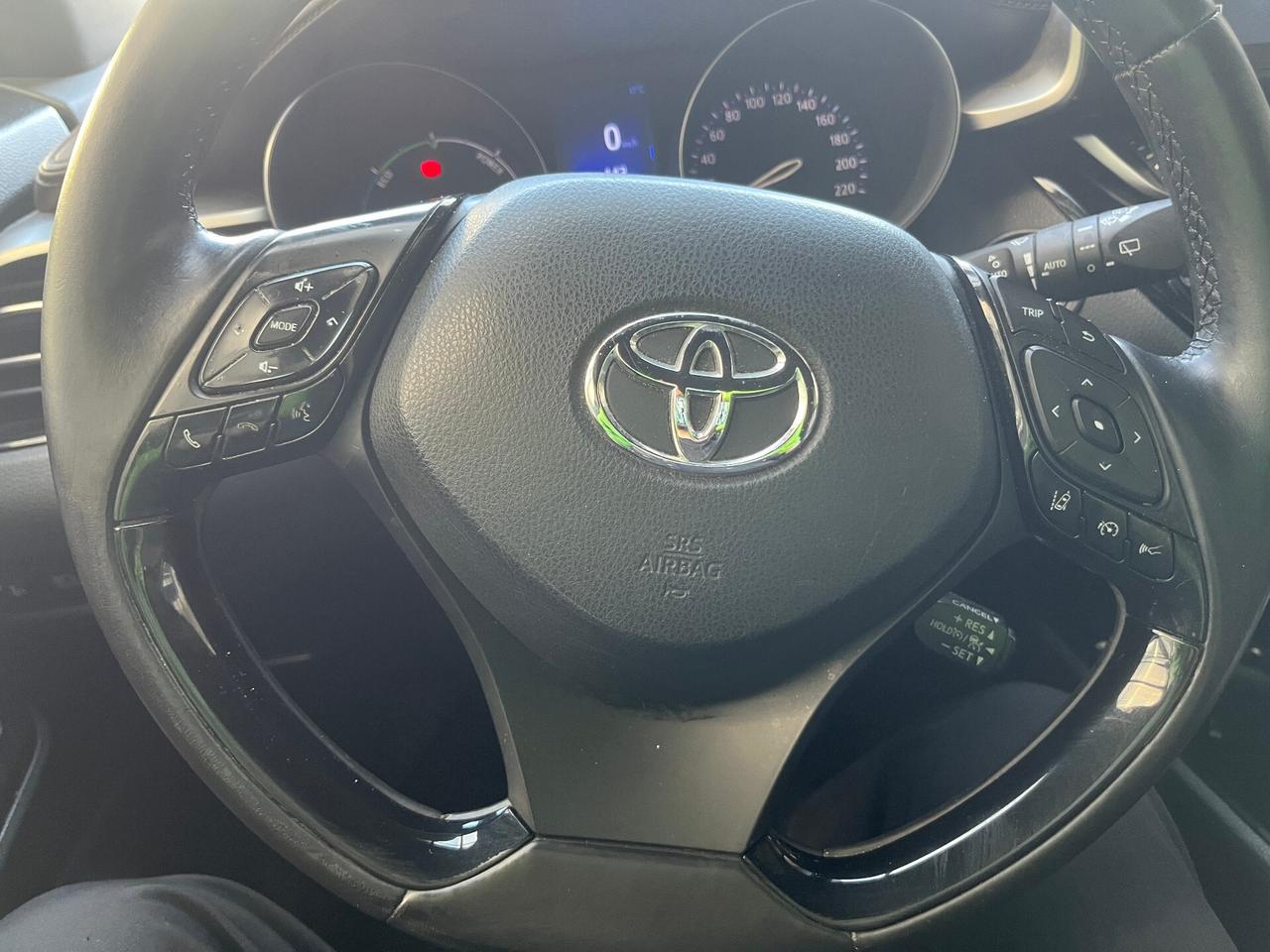 TOYOTA C-HR 1.8 HYBRID E-CVT LOUNGE - UNICO PROPRIETARIO - ANCHE PER NEOPATENTATI - PREZZO NON VINCOLATO A FINZANZIAMENTO
