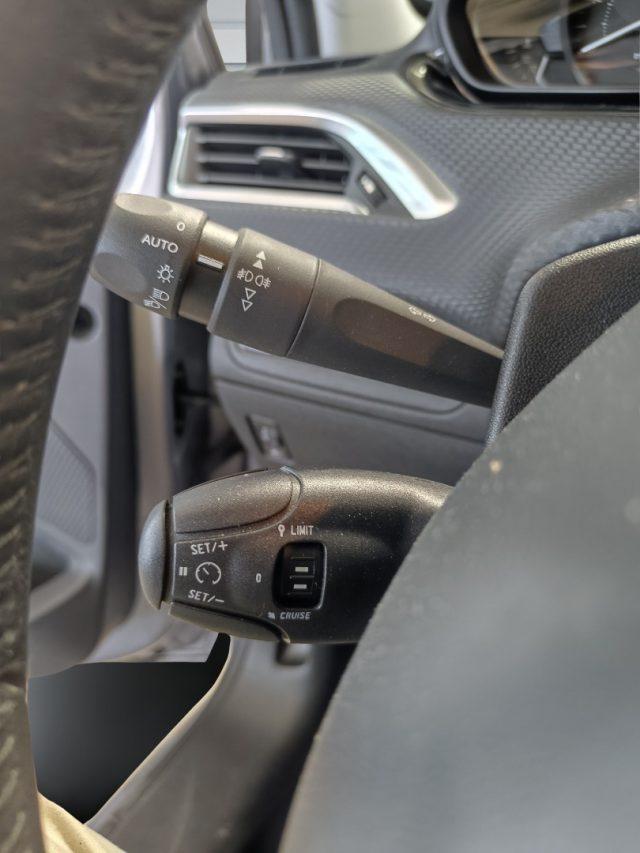 PEUGEOT 208 1° serie BlueHDi 100 S&S 5 porte Signature