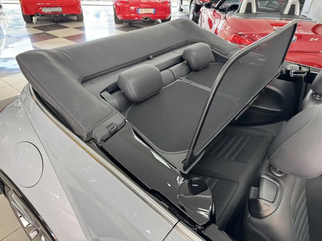 Volkswagen Maggiolino Cabrio 1.4 TSI DSG Sport BlueMotion Technology R LINE