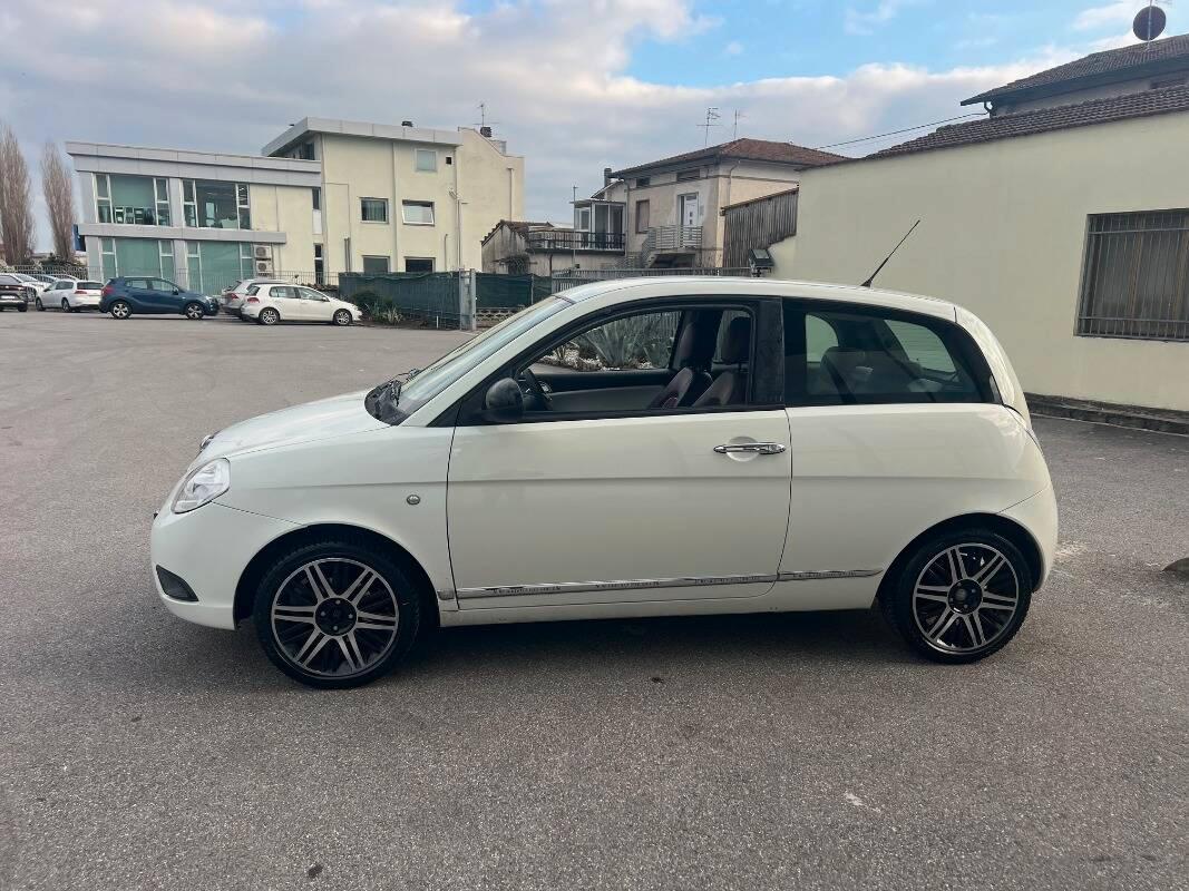 Lancia Ypsilon 1.2 8v Elle 69cv