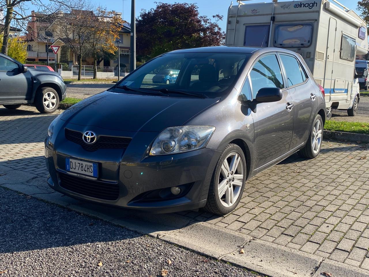 Toyota Auris 2.2 D - Versione Introvabile