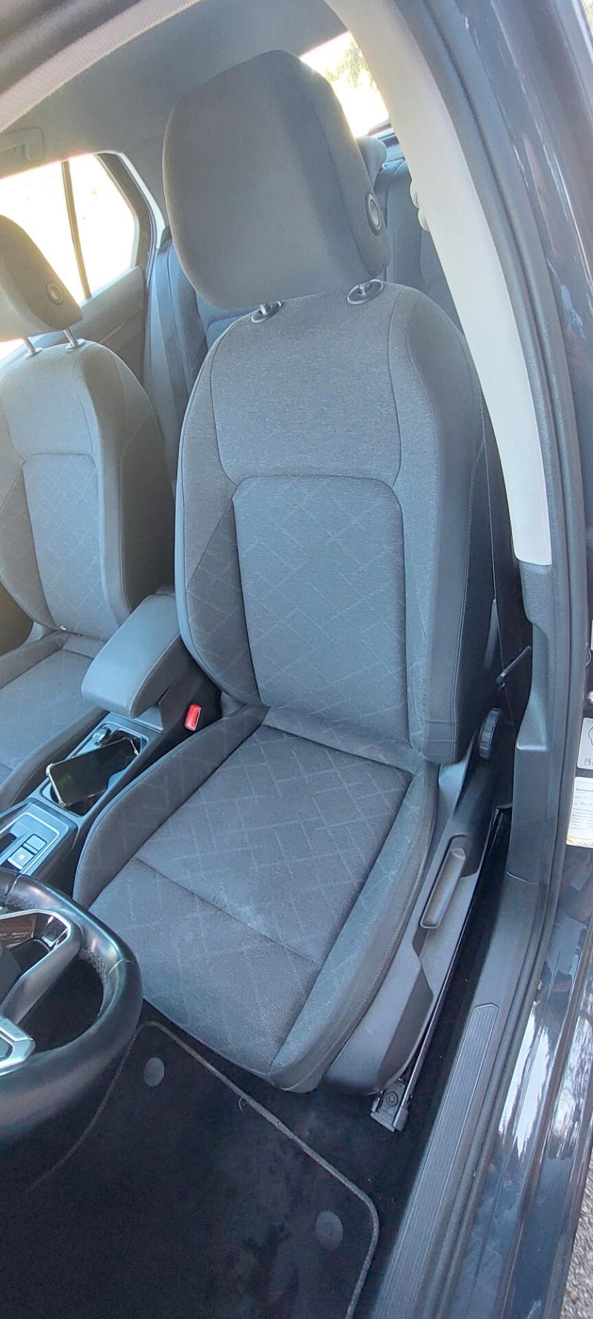 GOLF 8 DSG 2,0 DIESEL 115 CV STRAFULL NAVI LEGA TELEFONO CRUISE CAMBIO AUTOMATICO NUOVA