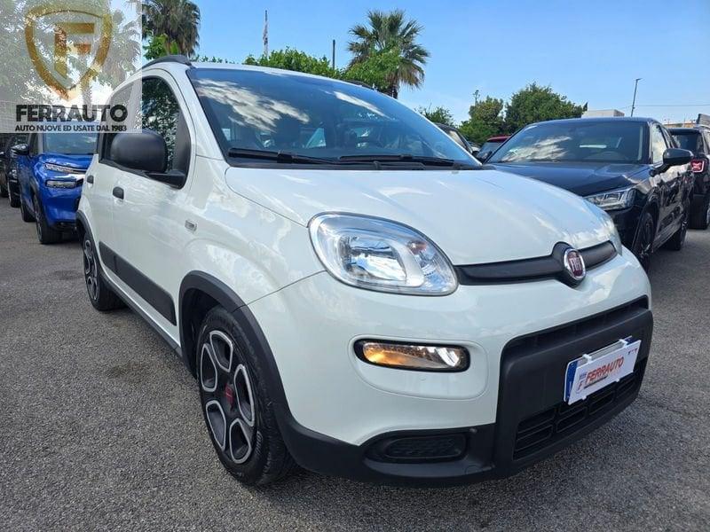 FIAT Panda 1.0 FireFly S&S Hybrid City Cross