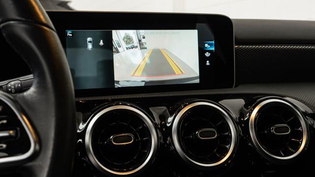 MERCEDES-BENZ A 180 d Auto IVA NEOPATENTATI PERFETTA