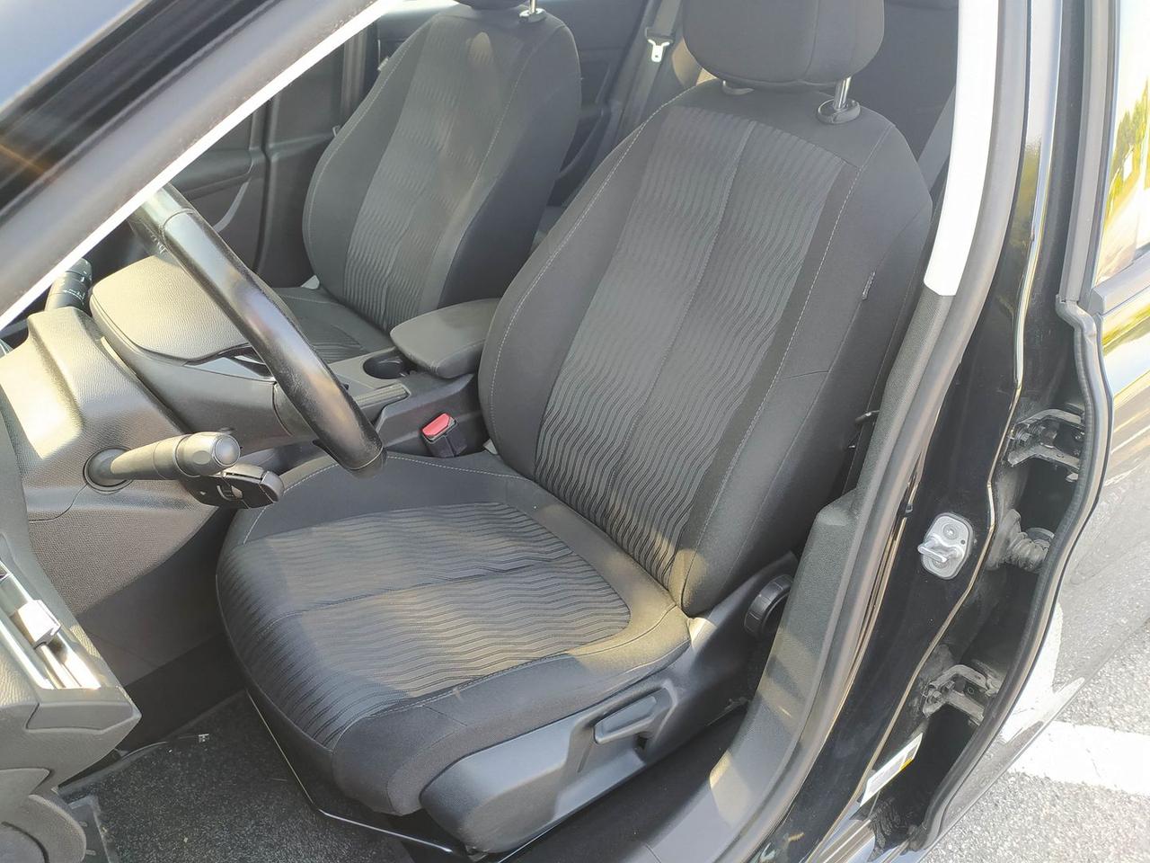 Peugeot 308 GT Line 1.6 Blue HDI 120 #6324