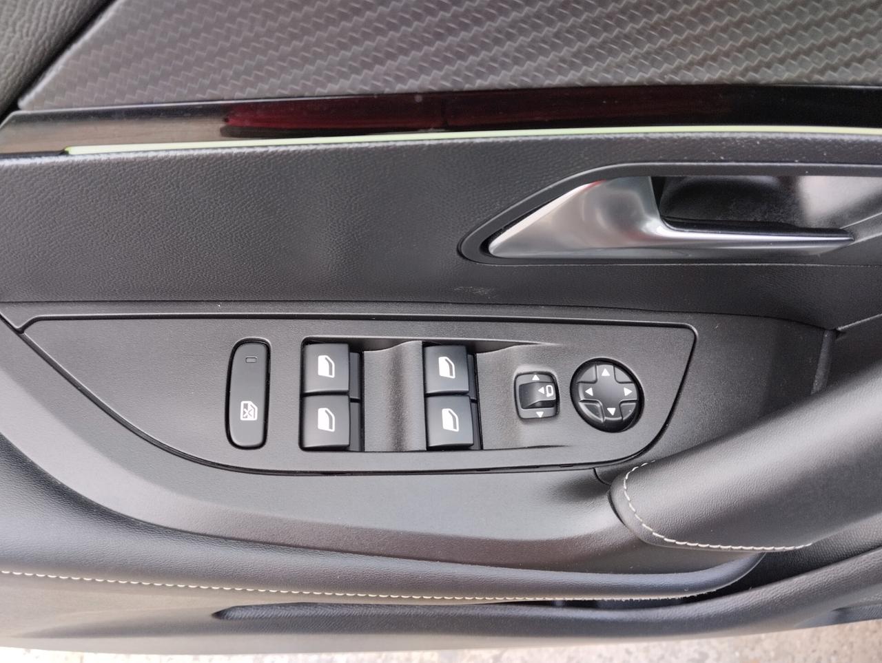 Peugeot 2008 PureTech 130 S&S EAT8 GT Pack