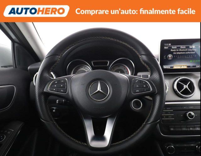 MERCEDES-BENZ GLA 200 d Automatic 4Matic Sport