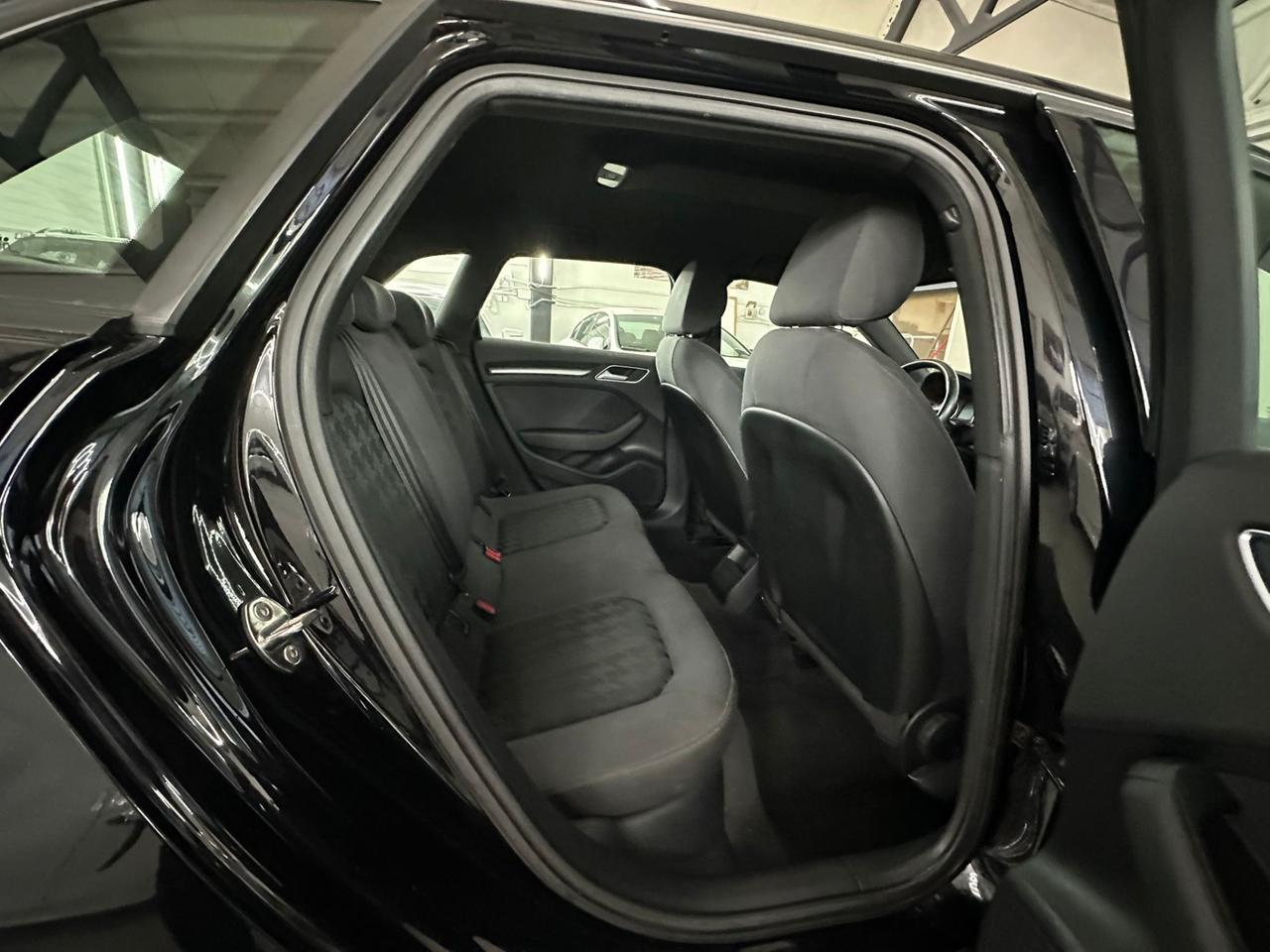 Audi A3 1.6 TDI clean diesel Attraction