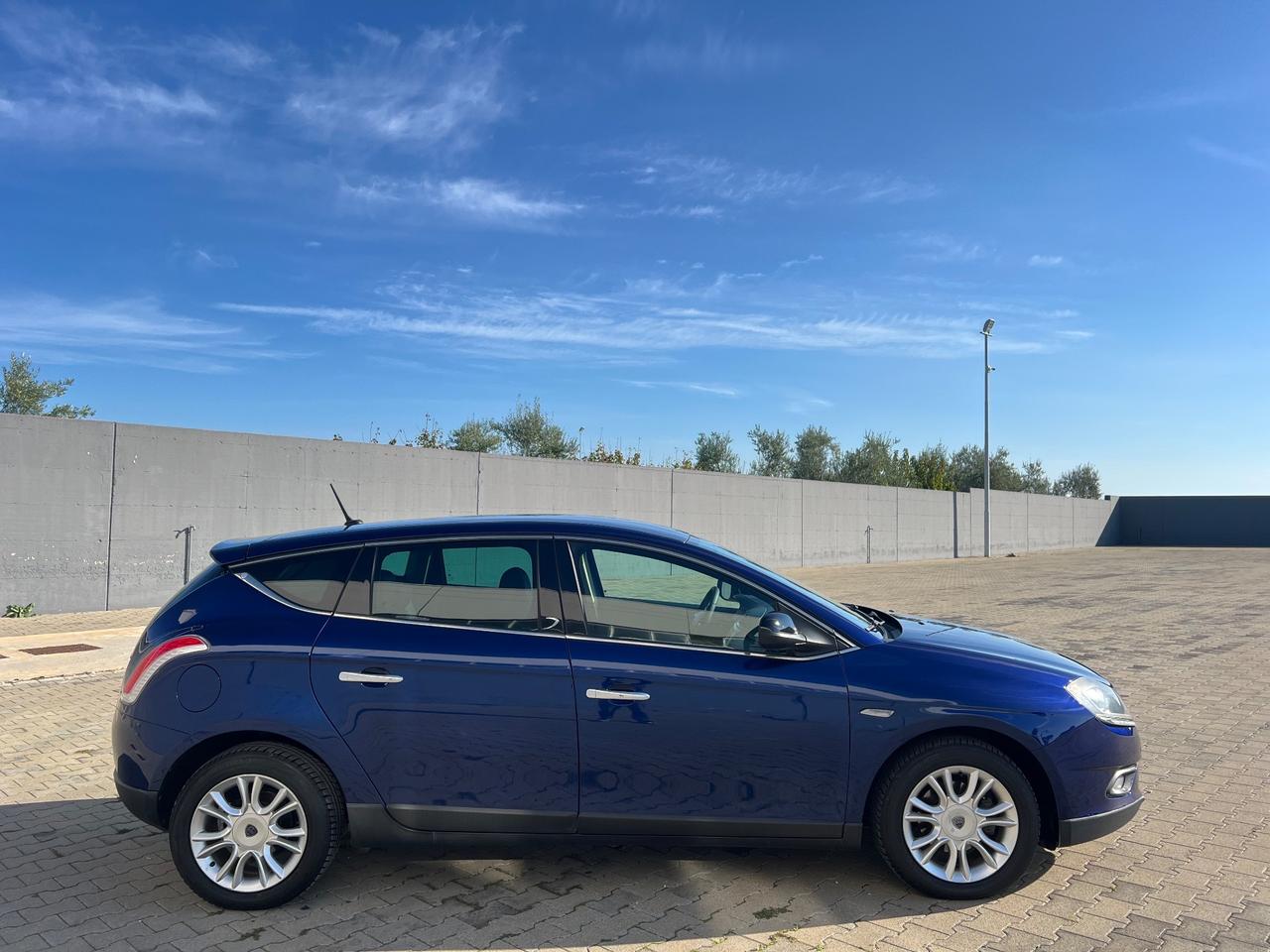 Lancia Delta 1.6 MJT 120cv Platino - 2013