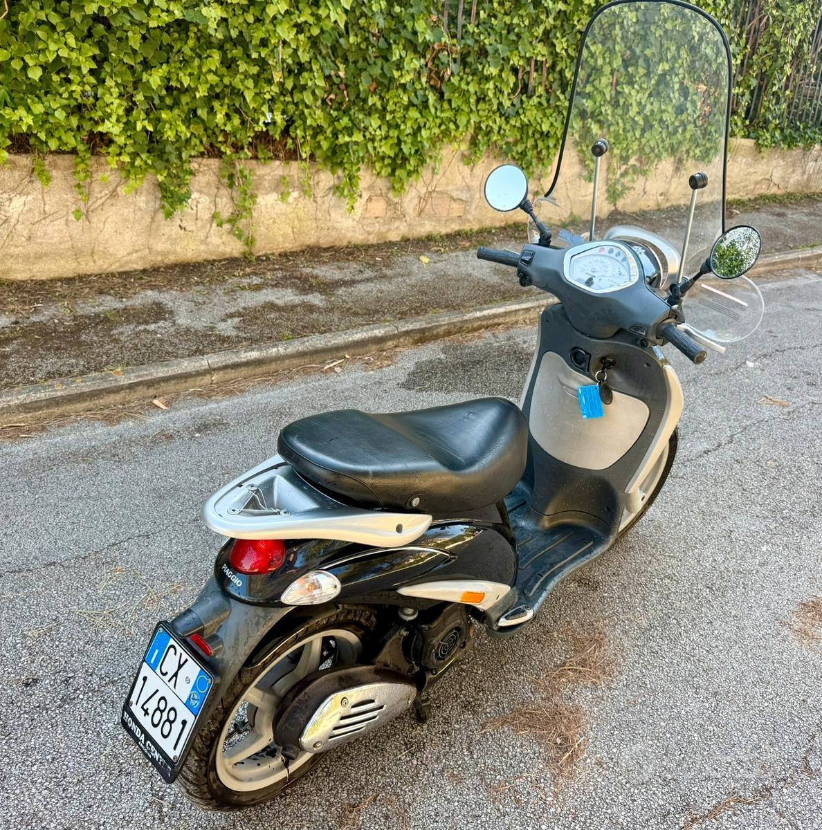 Piaggio liberty 200 omologato 2 posti revisionato