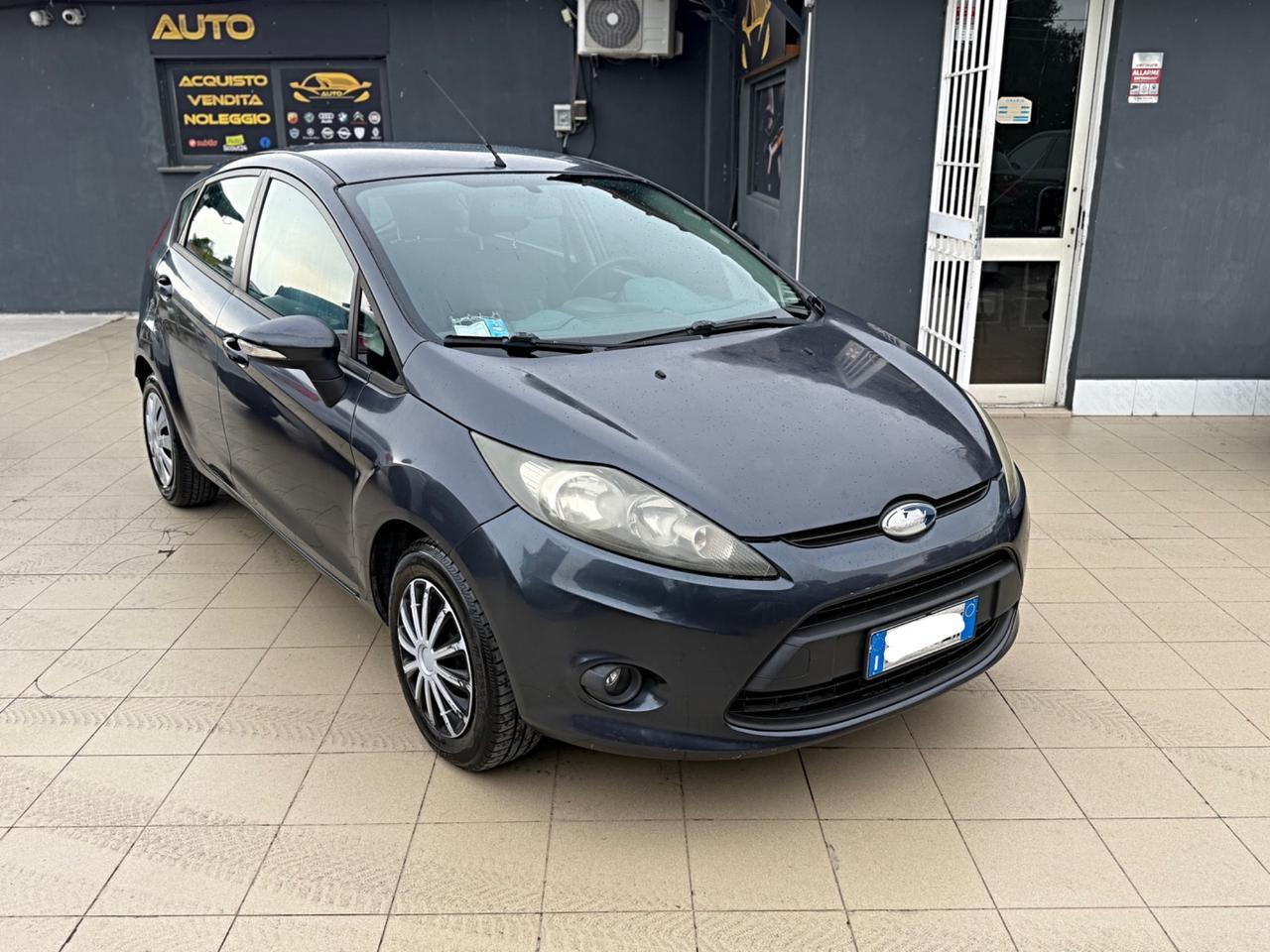 Ford Fiesta 1.4 TDCi 68CV 5 porte Titanium