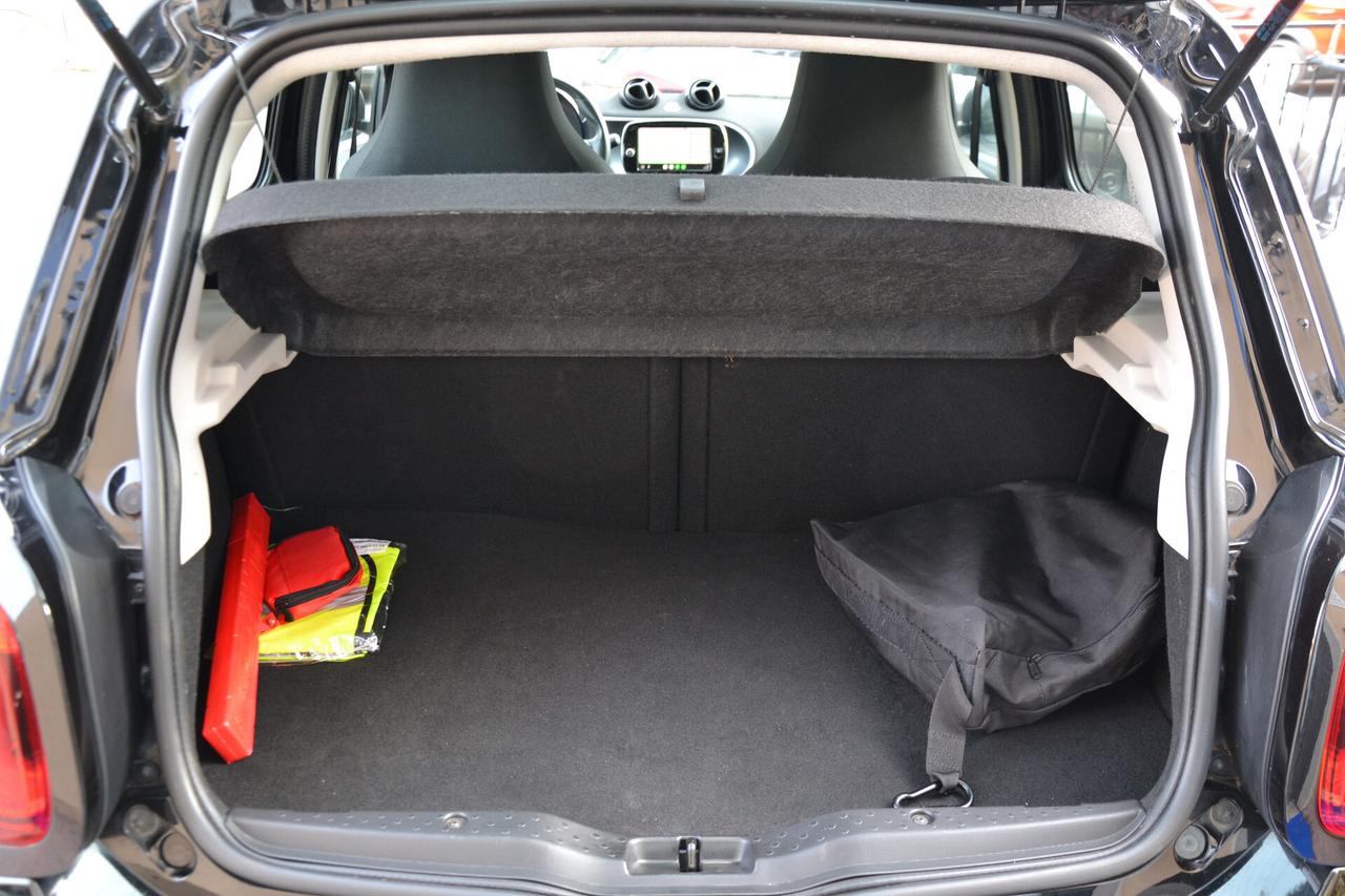 Smart ForFour EQ PULSE LED+NAV+PDC**PREZZO VERO**CARICA RAPIDA**