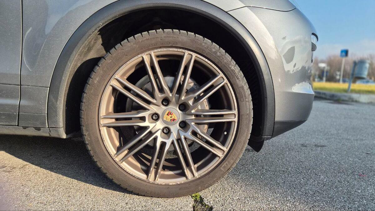 Porsche Cayenne 3.0 Platinum Edition tiptronic