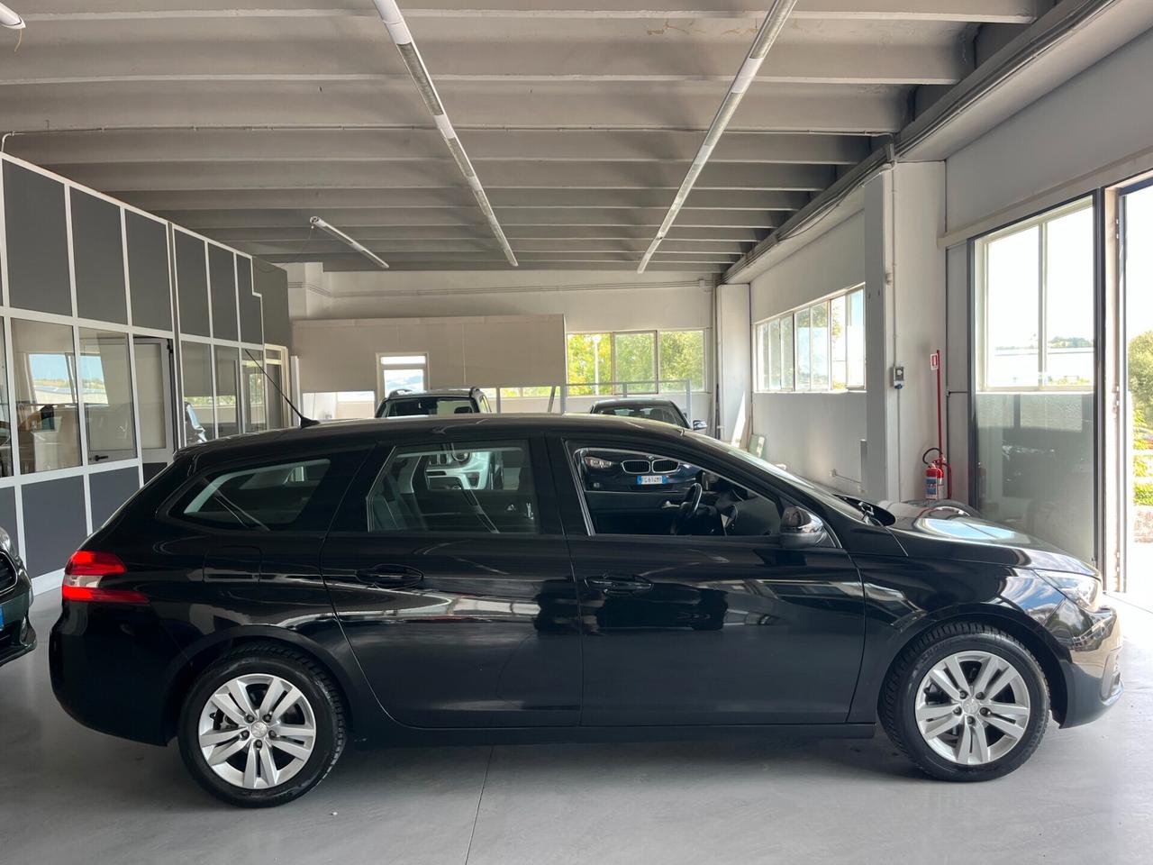Peugeot 308 BlueHDi 130 S&S SW Business