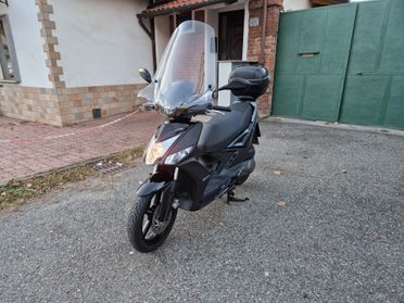 Kymco Agility 200i "SOLO 6.500 km" Parabrezza, Bauletto