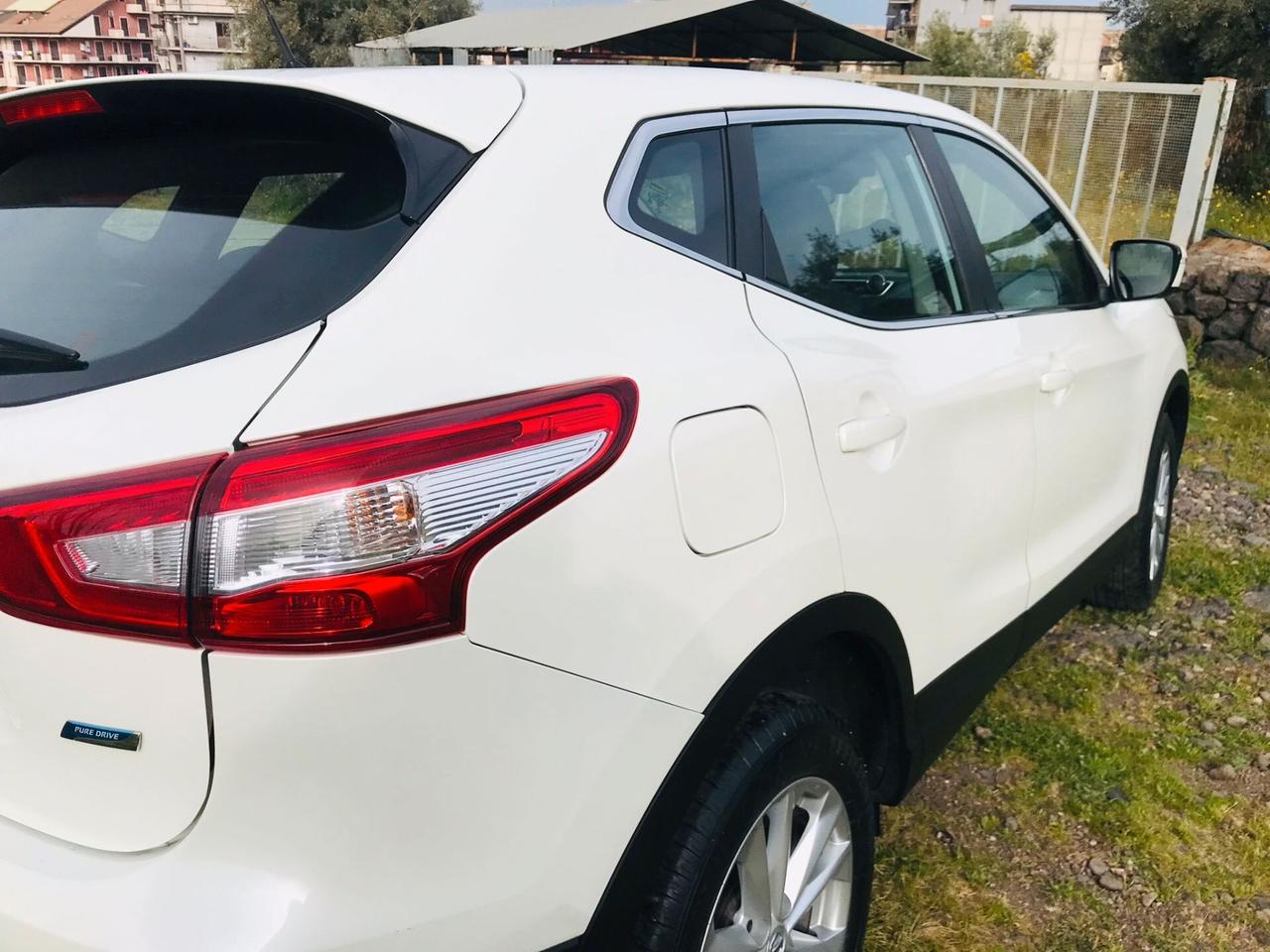 Nissan Qashqai 1.5 dCi Tekna diesel corso sicilia n 34 paterno'