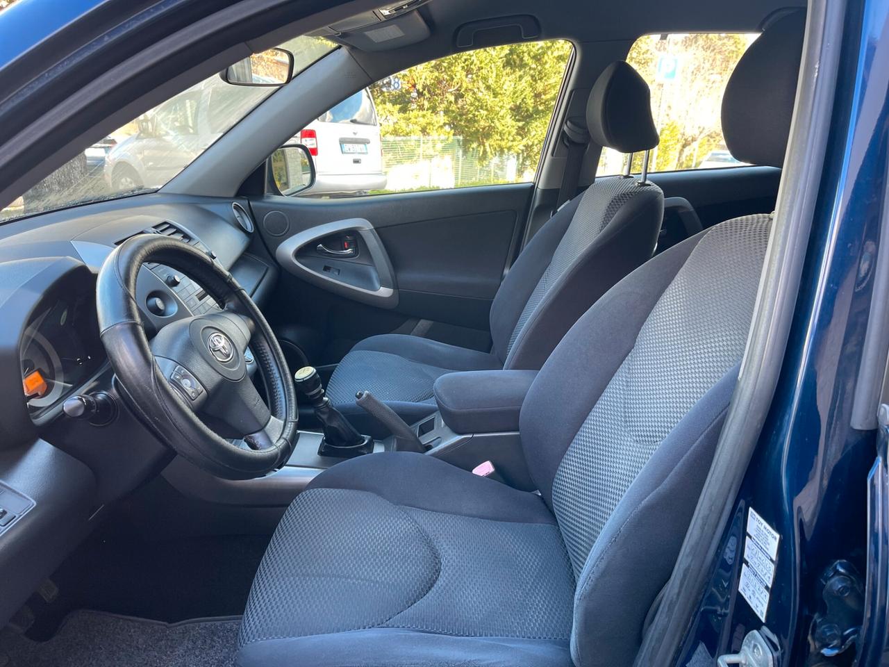 Toyota RAV 4 2.2 D-4D 136 CV Luxury NEO PATENTATI