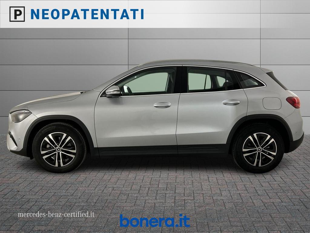 Mercedes GLA 180 180 D Advanced 8G-DCT