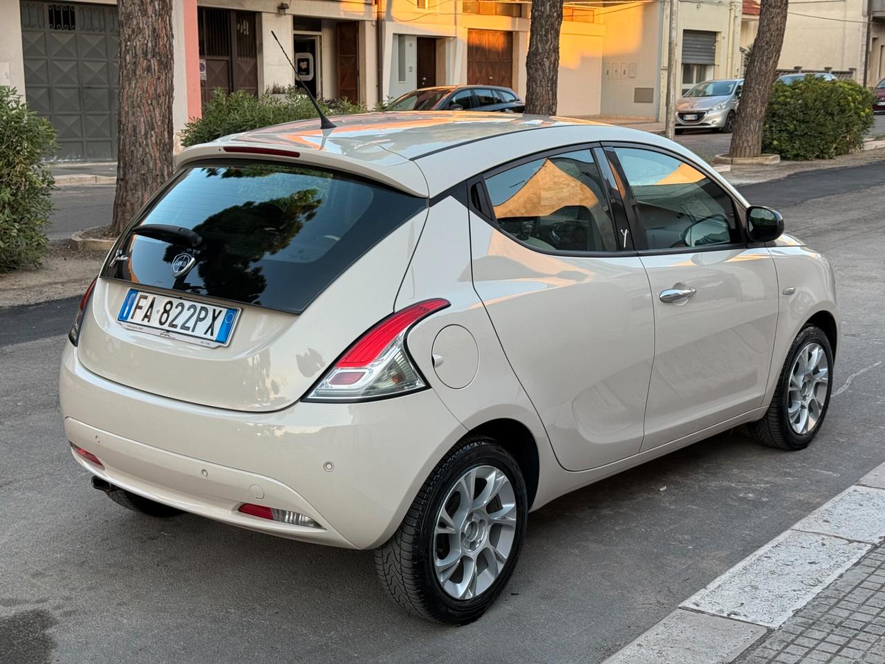 Lancia Ypsilon 1.2 69CV 5P SOLI KM 83.000 - 2015