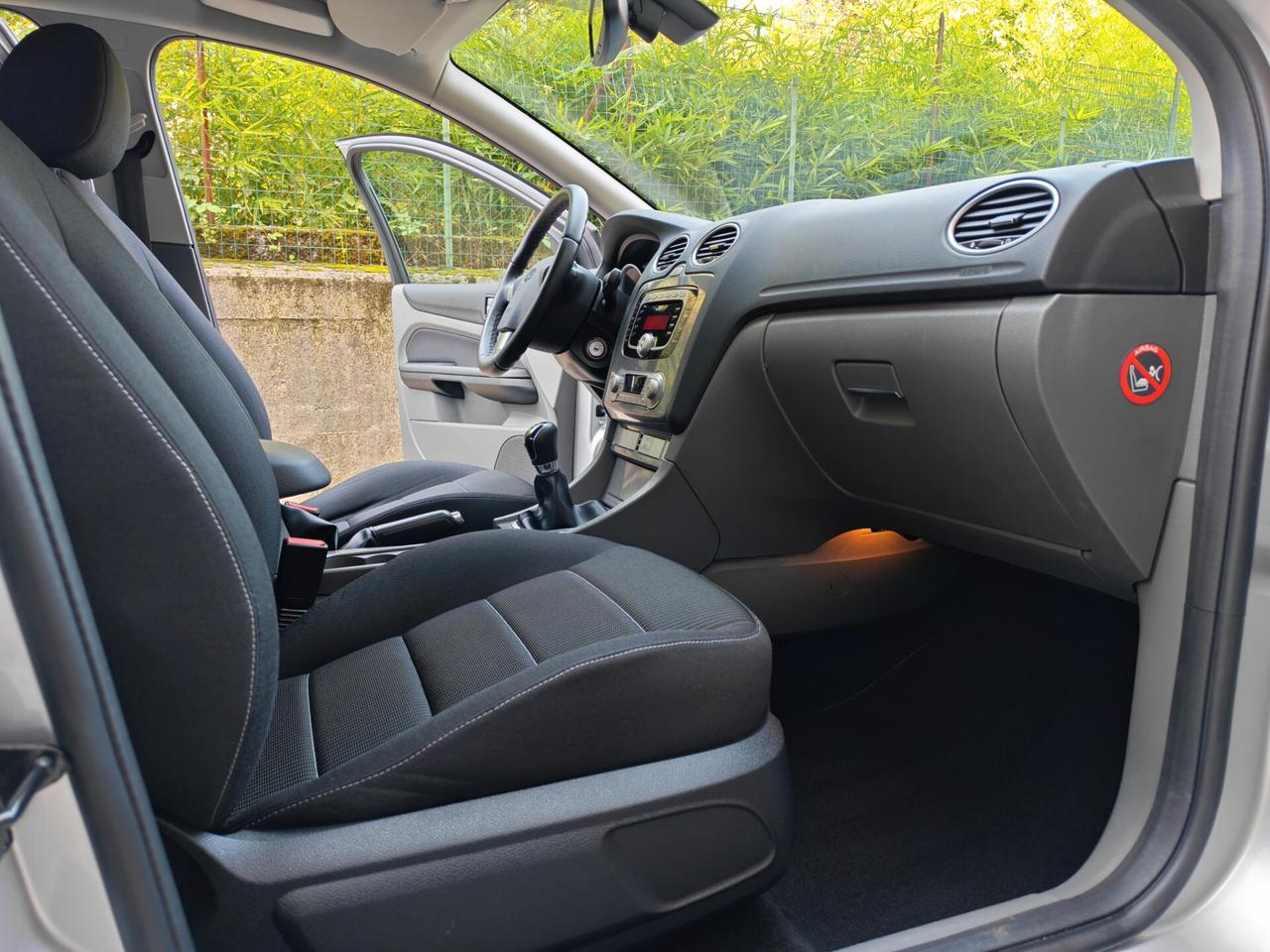 Ford Focus 1.6 BENZINA 115cv / 34.000km / Unipro