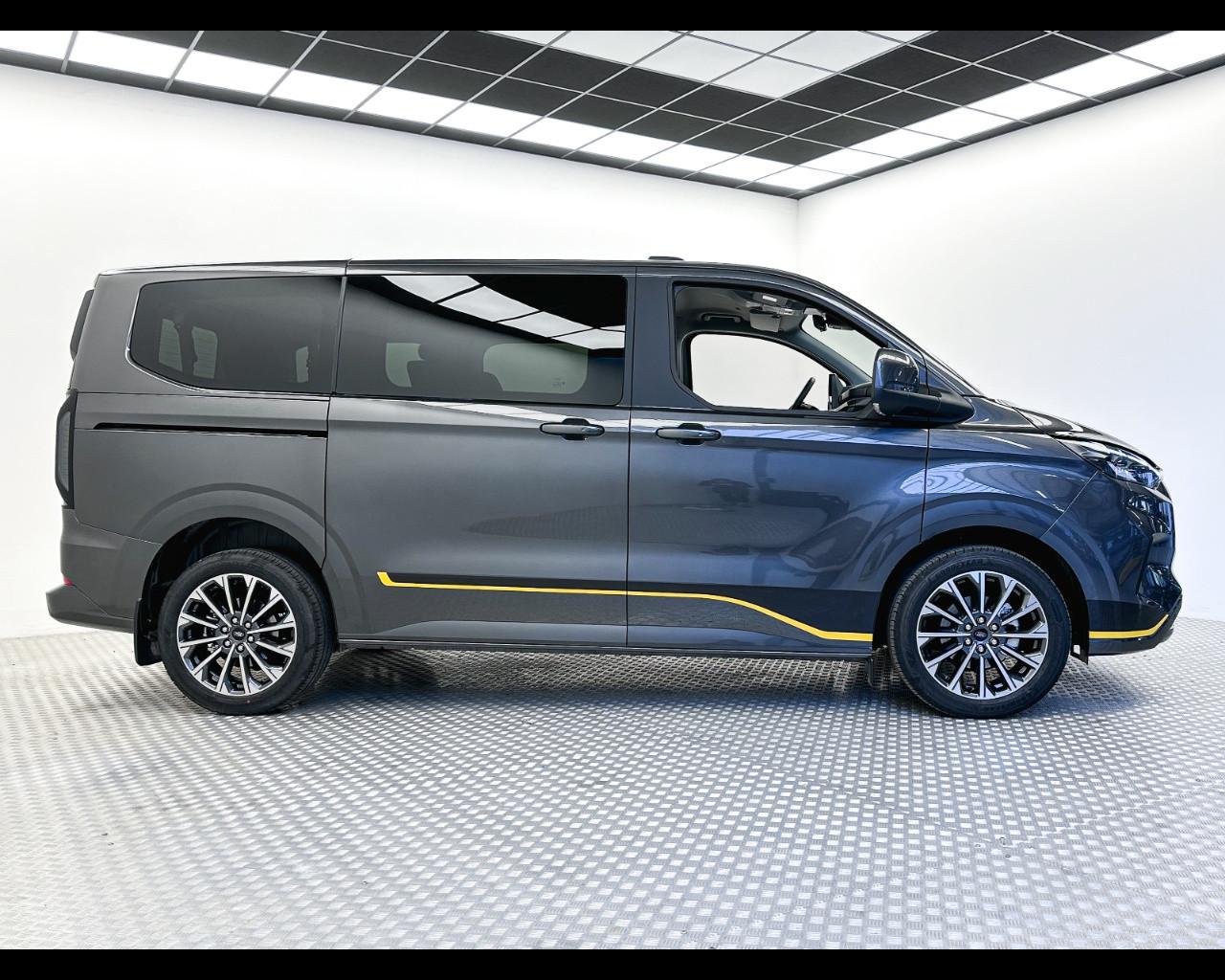 FORD Tourneo Custom 2ªs - Tourneo Custom 320 2.0 EcoBlue 170CV aut. AWD PC Titanium