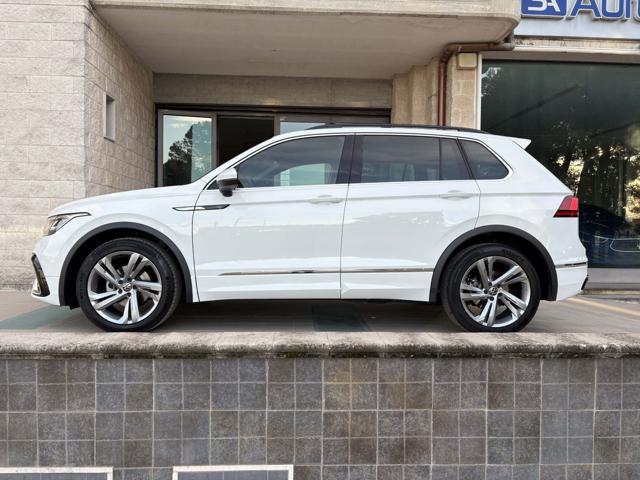 VOLKSWAGEN Tiguan 2.0 TDI 150 CV SCR DSG R-Line LUCI AMBIENTE