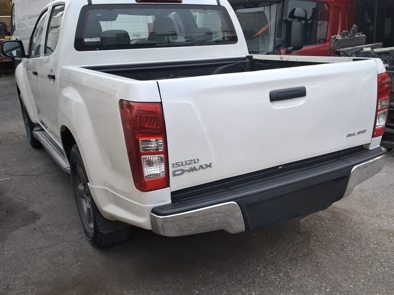Isuzu D-Max 2.5 Crew Cab Quasar A/T 4WD