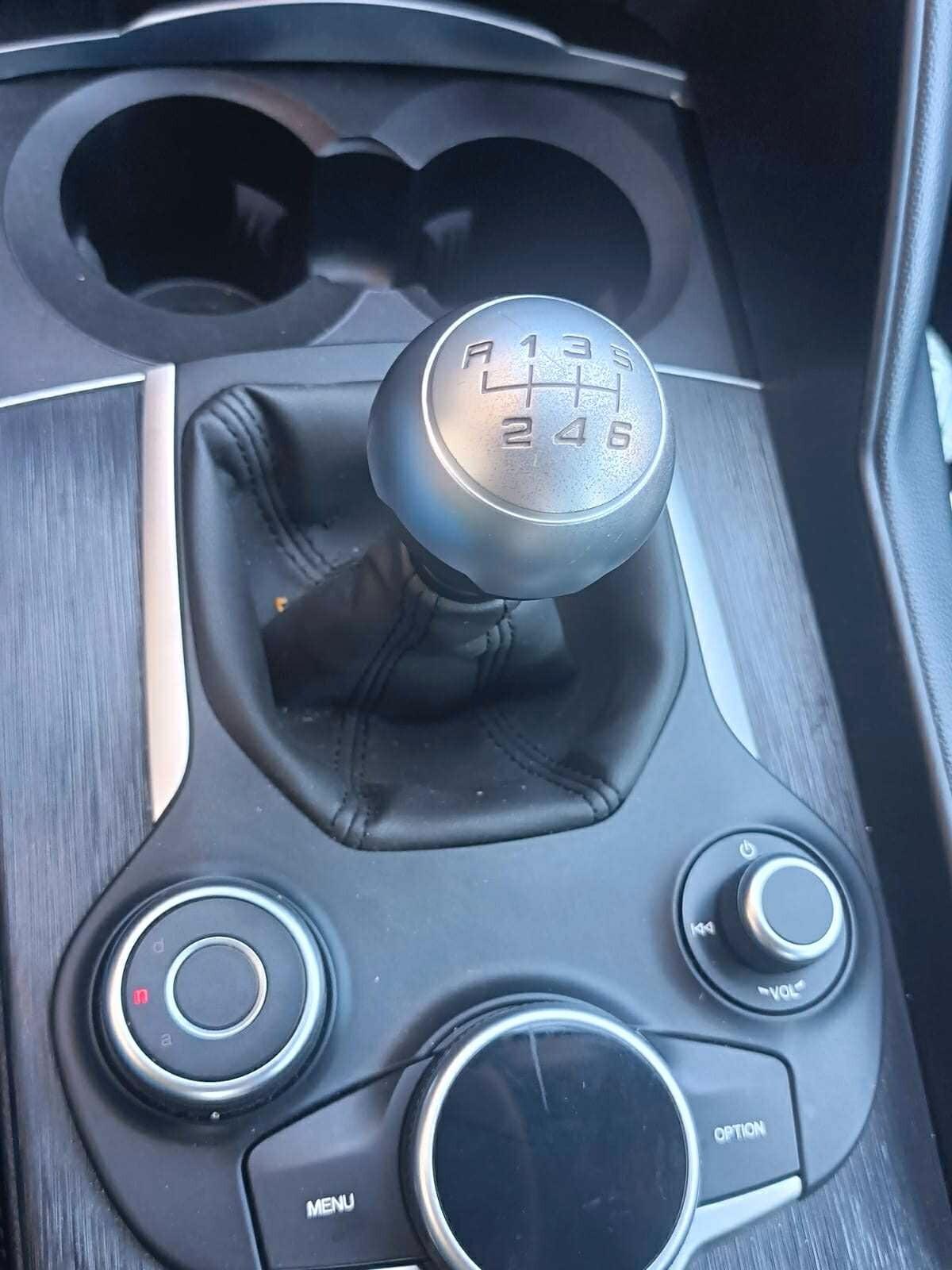 Alfa Romeo Giulia 2.2 Turbodiesel 160 CV Super