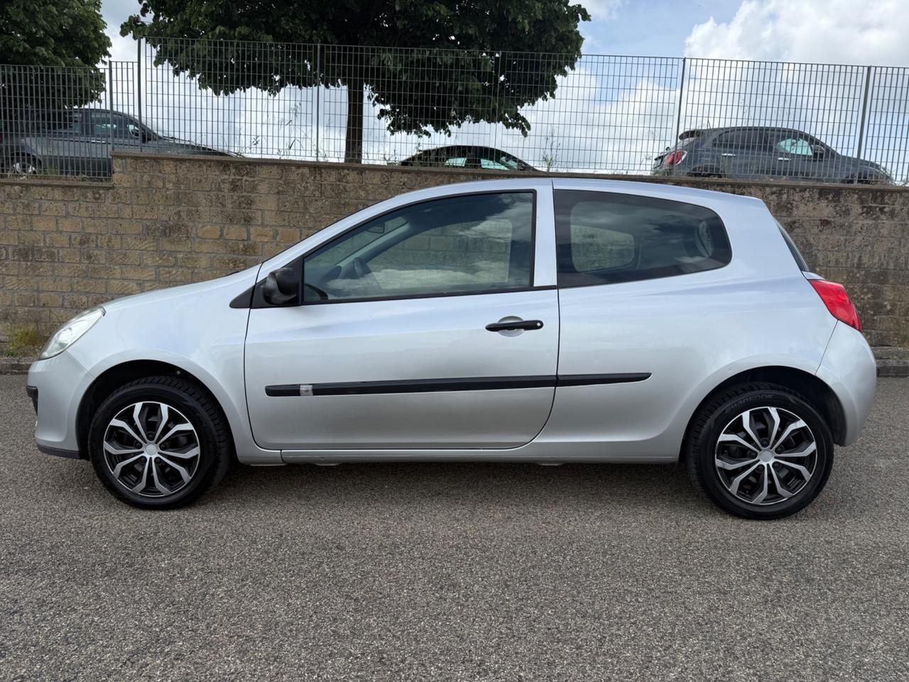 Renault Clio 1.2 cat 3 porte Access Authentique