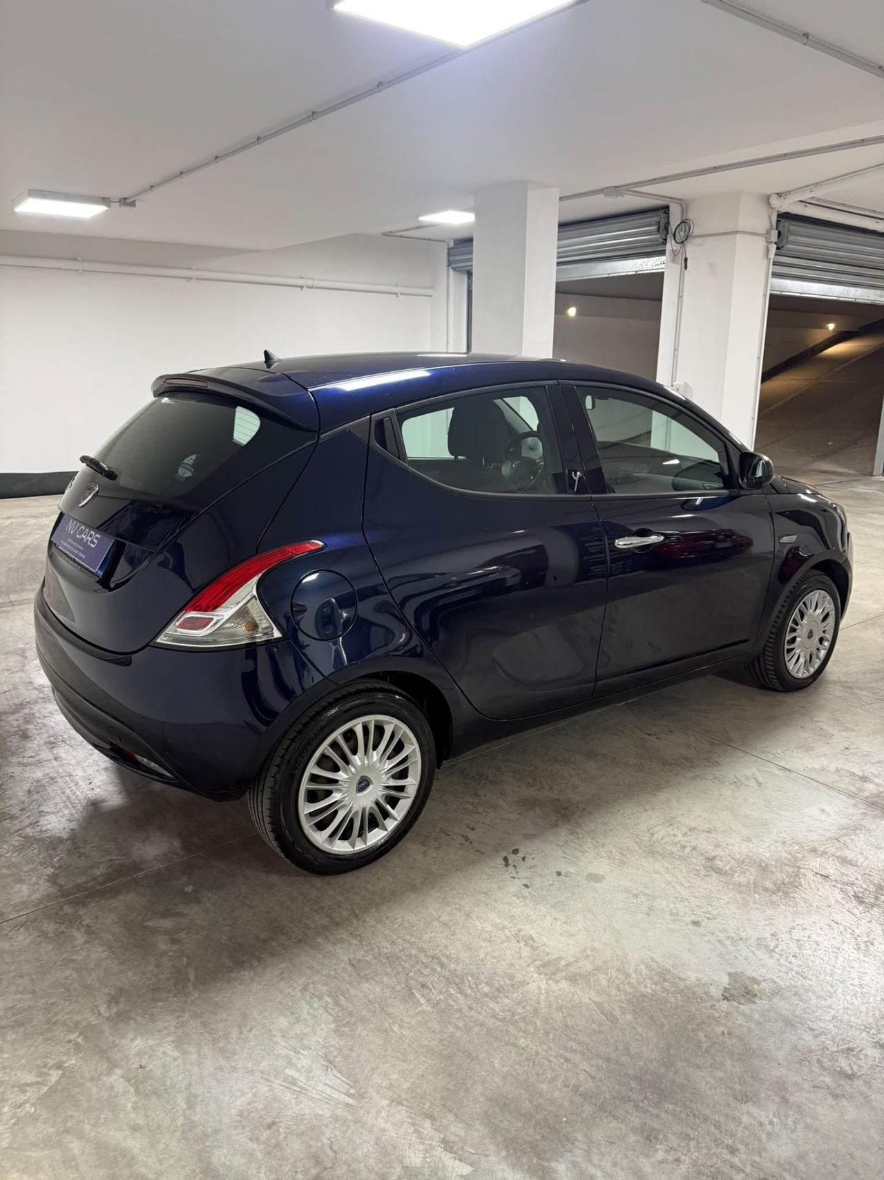 Lancia Ypsilon 1.2 69 CV 5 porte GPL Ecochic Platinum