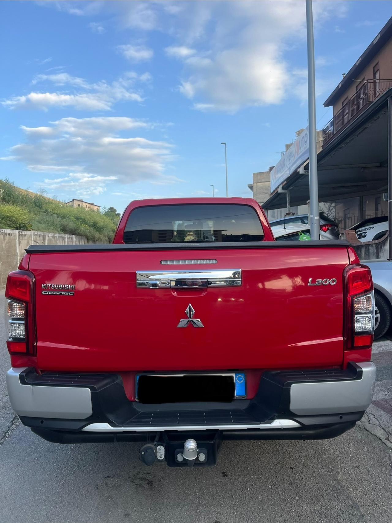 Mitsubishi L200 2.3 D Club Cab 4x4 Easy Select Inform