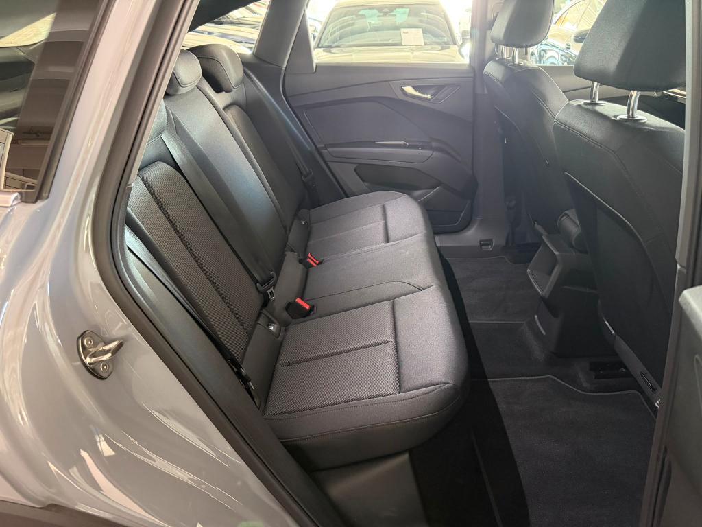 Audi Q4 Sportback e-tron 45 Business Advanced