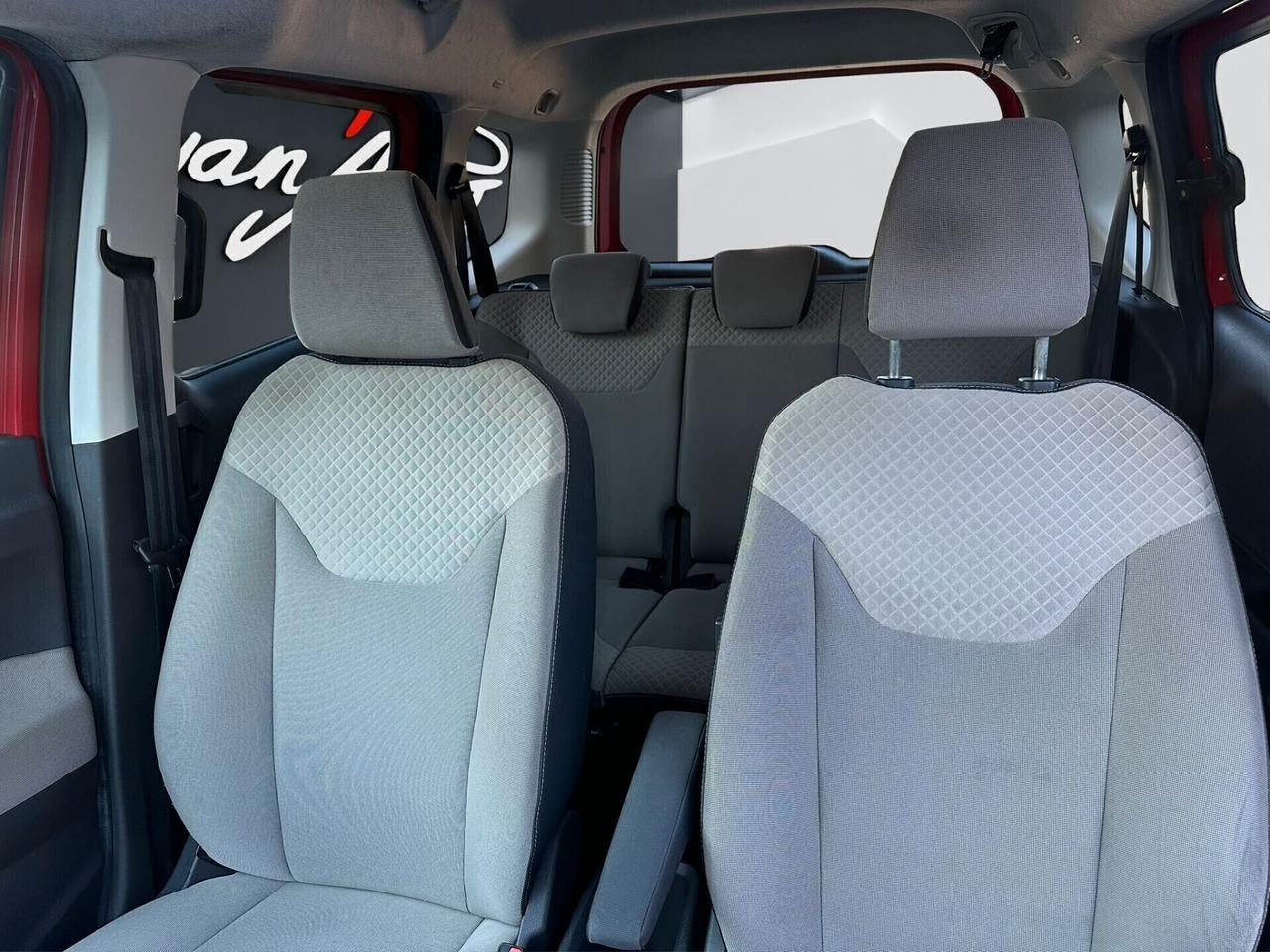 Ford Tourneo Courier 1.5 TDCI 75 CV Titanium