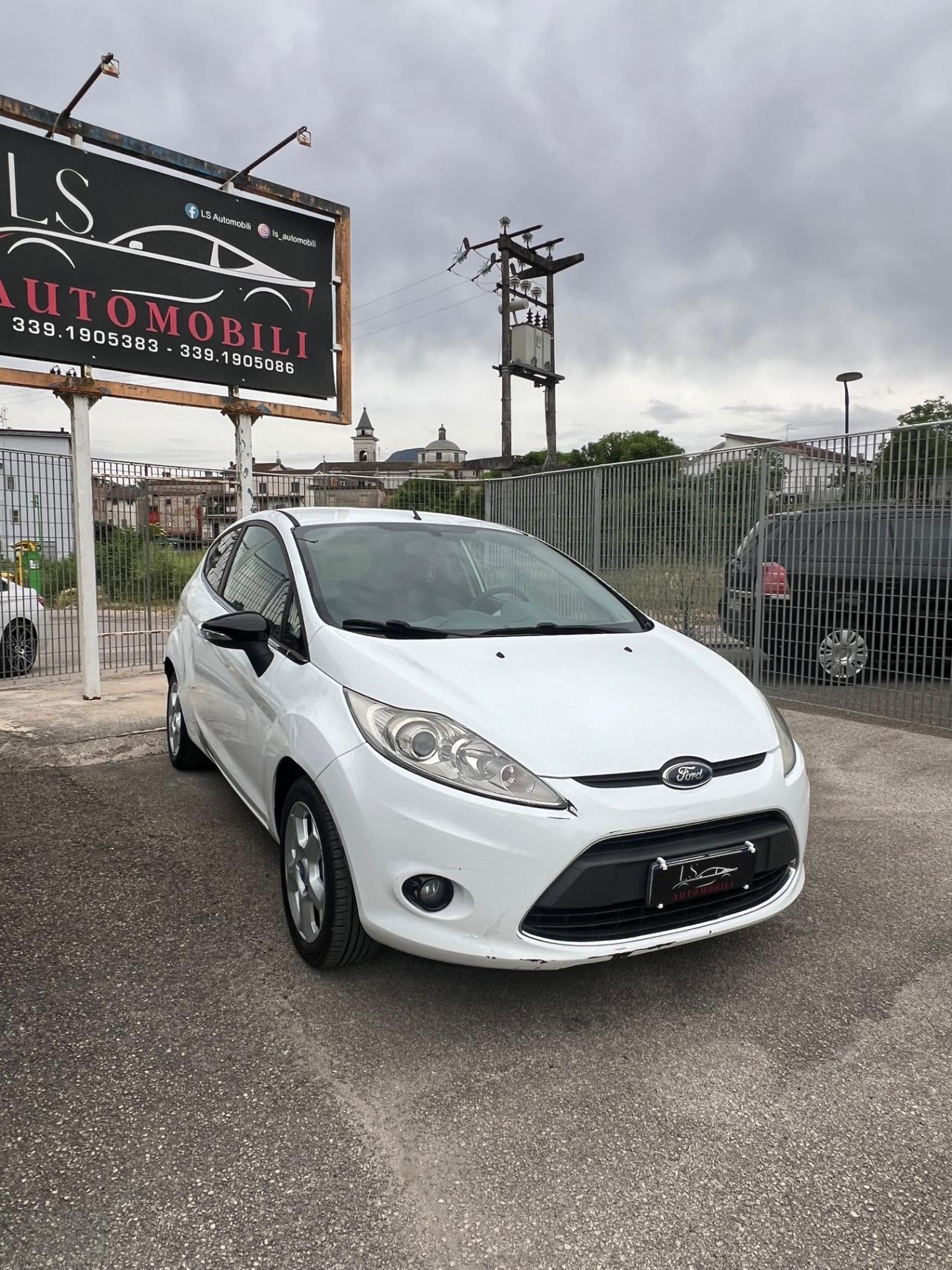 Ford Fiesta 1.4 TDCi 70CV 3 porte Titanium