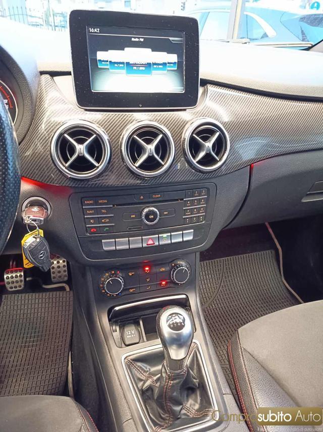 MERCEDES-BENZ B 180 d Premium