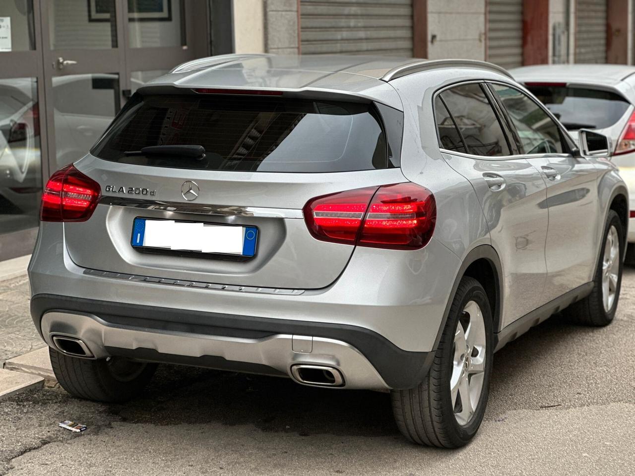 Mercedes-benz GLA 200 d Automatic Premium