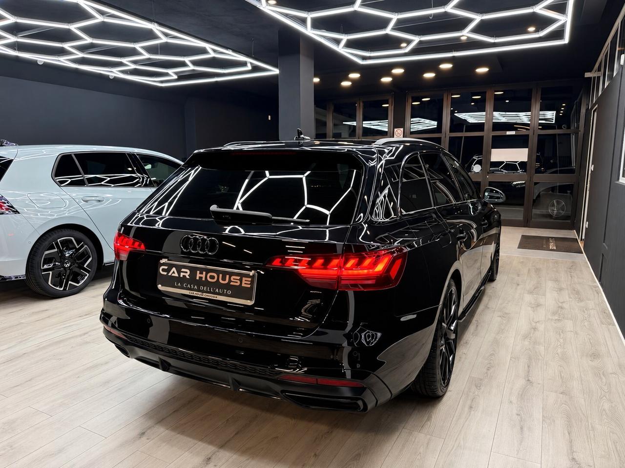 Audi A4 2.0 TDI QUATTRO 190CV SLine Stronic