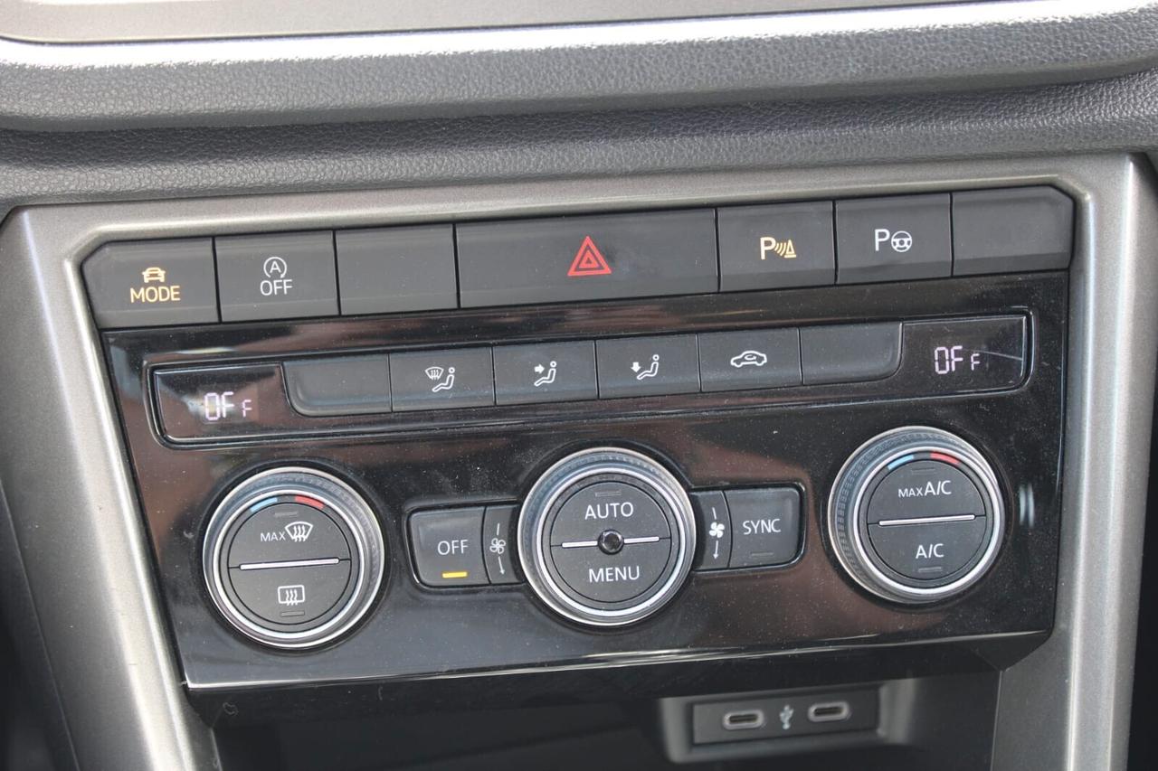 Volkswagen T-Roc Tua A SOLI 265€ al mese Anticipo Zero